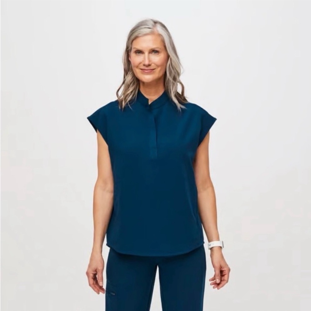 FIGS Rafaela Scrub Top - Deep Reef